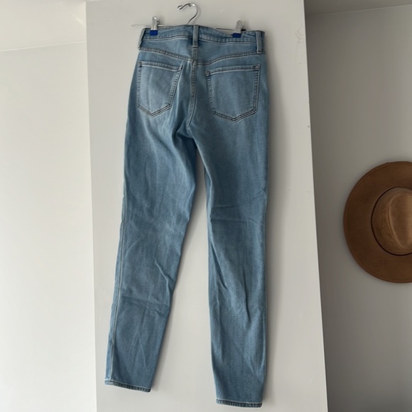 Old Navy HIgh Rise O.G. Straight Jeans Women Size 4 - Picture 2 of 4